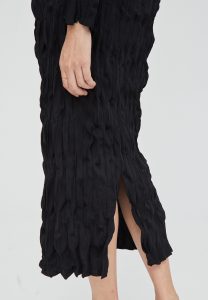 Textura Skirt in Black