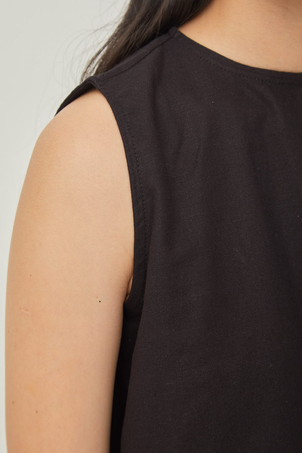 Joan Linen Tank Black - Image 7