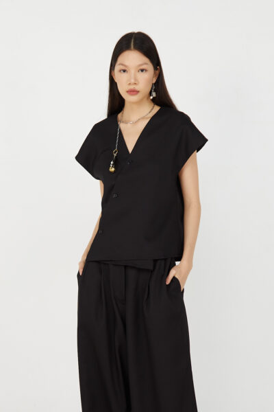 Collin vest black