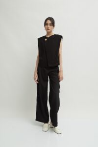 Yuka Vest Black