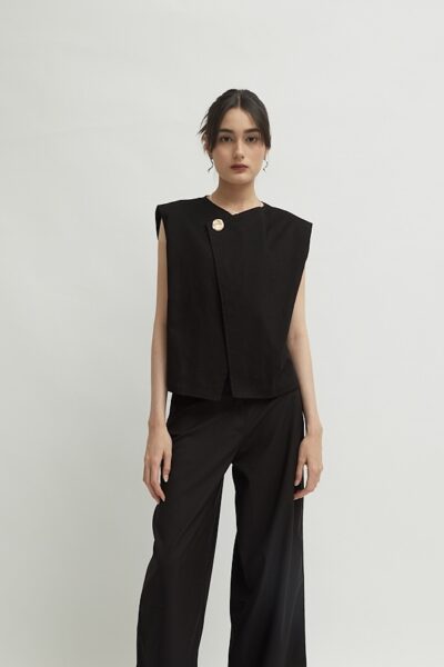 Yuka Vest Black