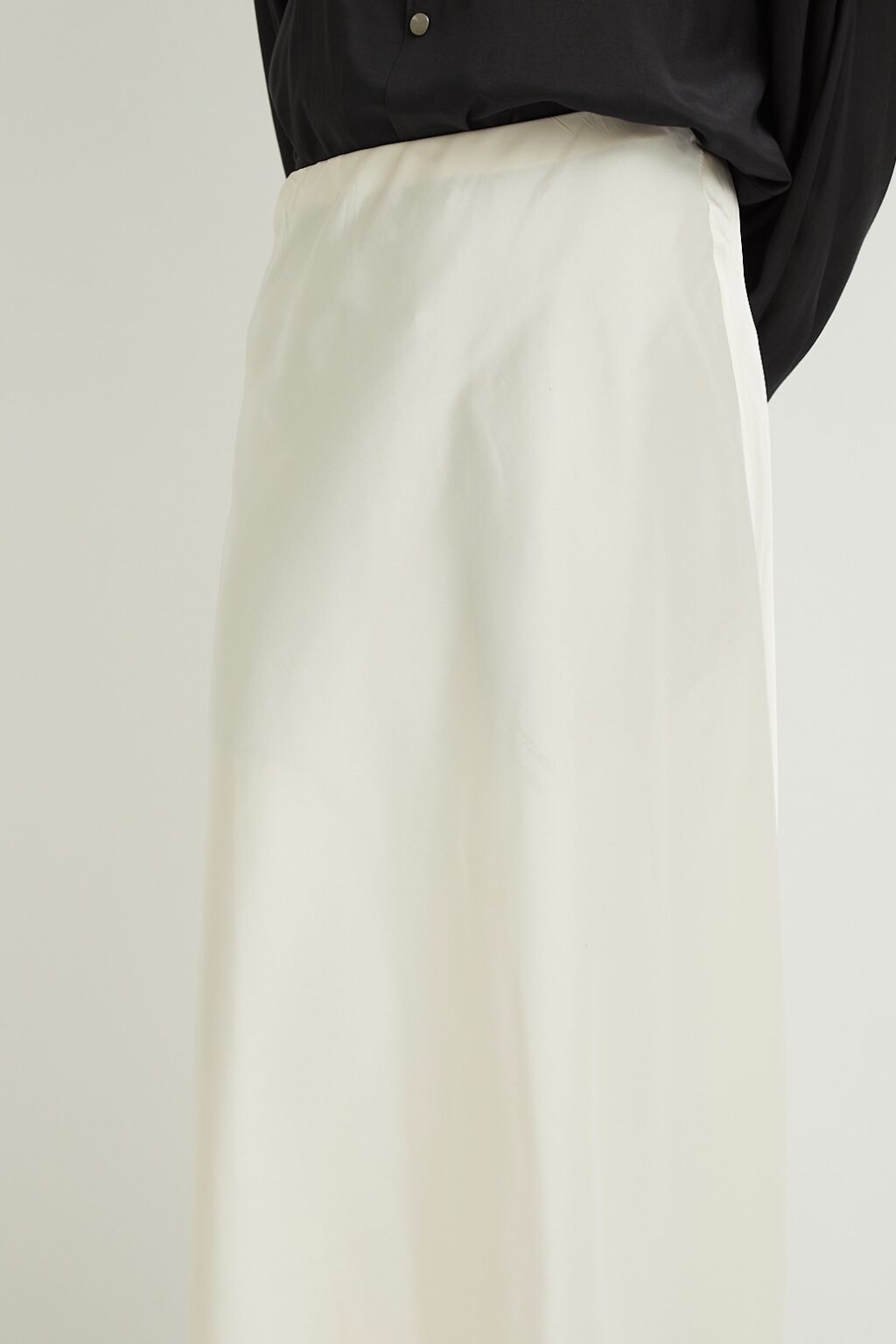 Gia Skirt Pearl - Image 6