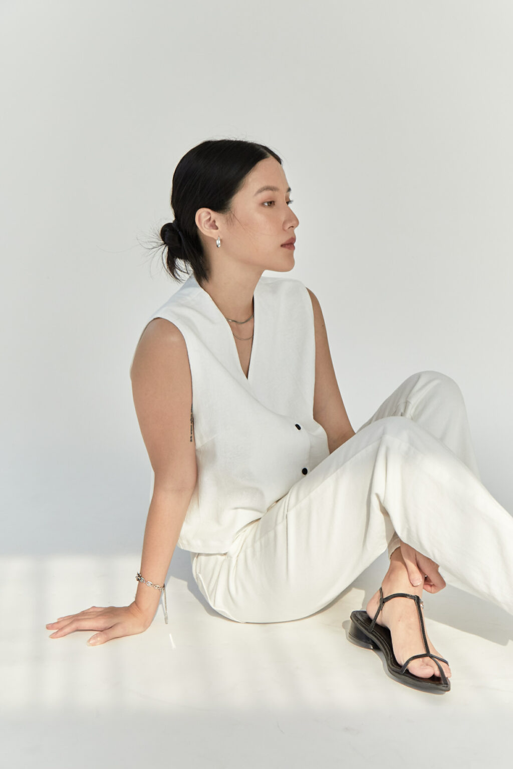 Studio Now Mercedes Vest White