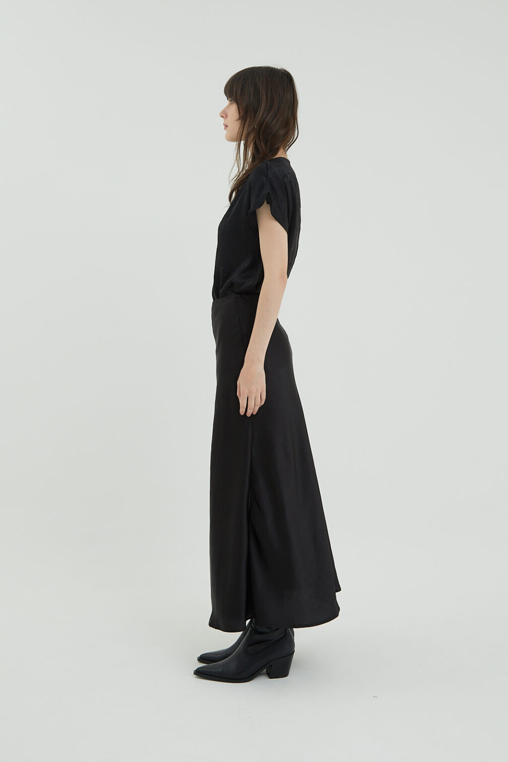 Gia Skirt Black - Image 5