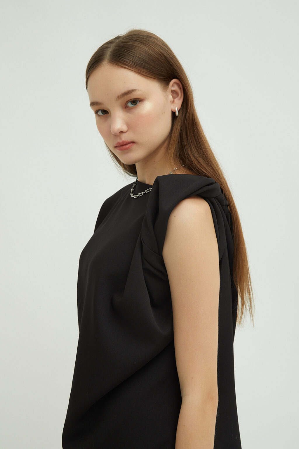 Noa Twist Top Black
