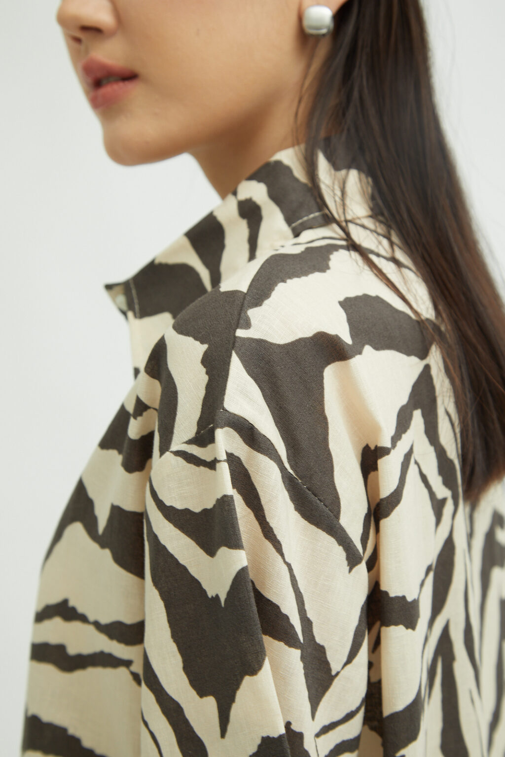 Safari Linen Shirt - Image 2