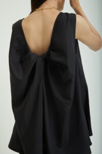 Mikaia Top Black