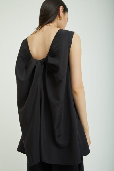 Mikaia Top Black