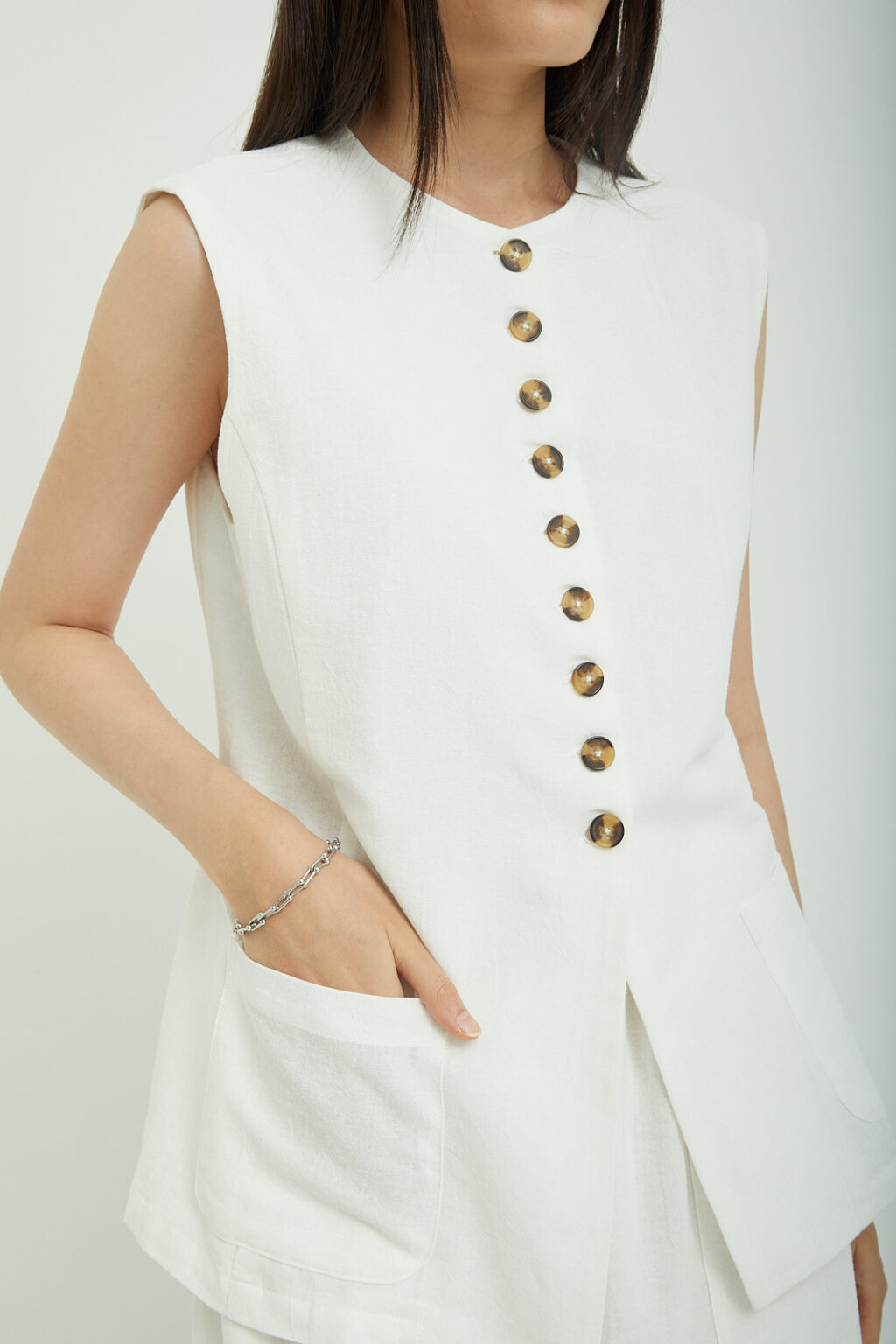 Mia Vest White Linen - Image 2