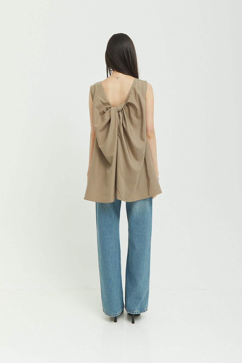 Mikaia Top Taupe - Image 3