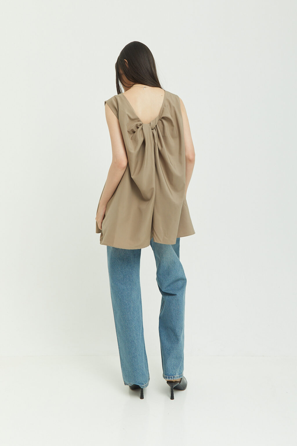 Mikaia Top Taupe - Image 6