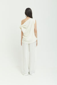 Philia Asymmetric Top White