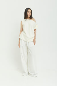 Philia Asymmetric Top White