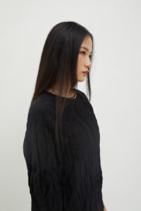 Textura Assymetric Top Black