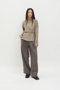 Rowan Top in Taupe