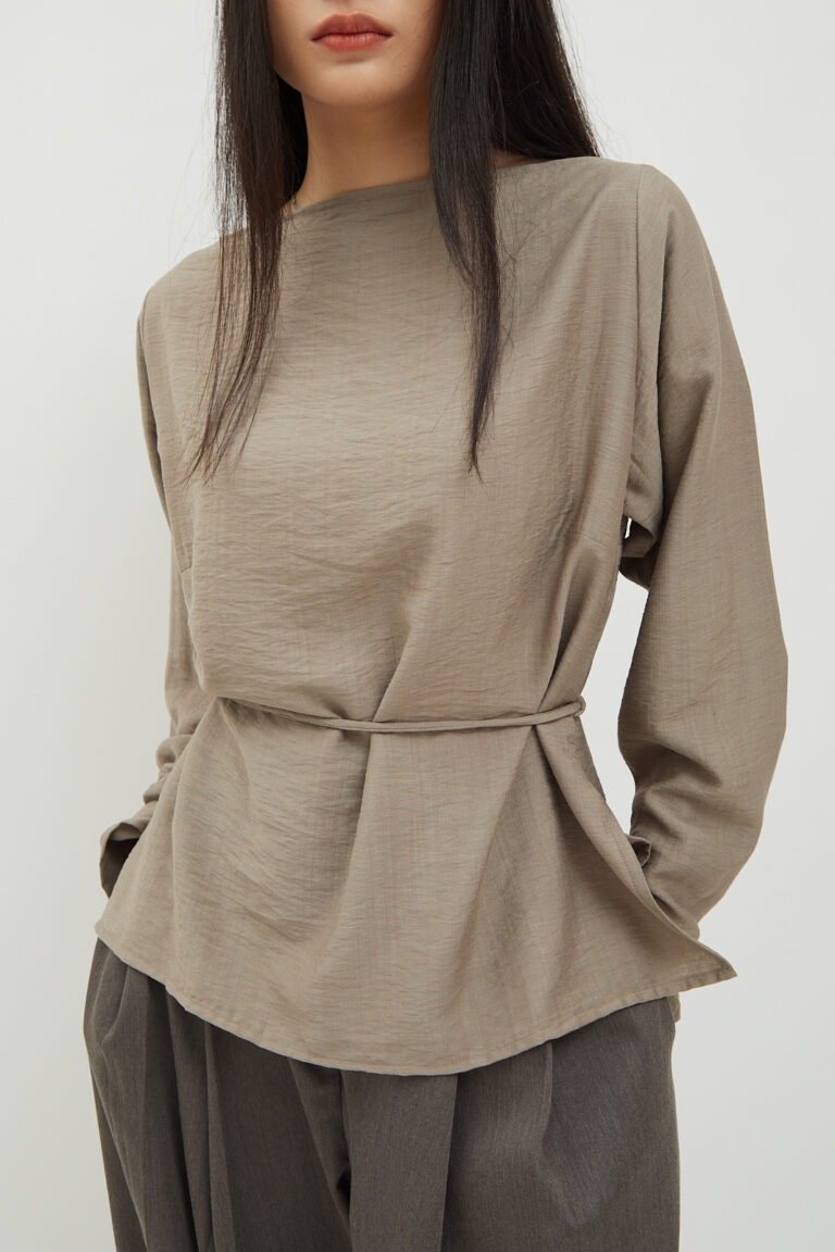 Rowan Top in Taupe