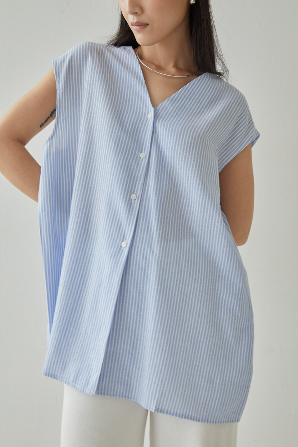 Studio Now Isola Top Light Blue Stripe - Image 2
