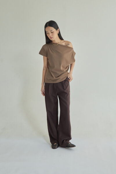 Studio Now Everra Asymmetric Top Mocca
