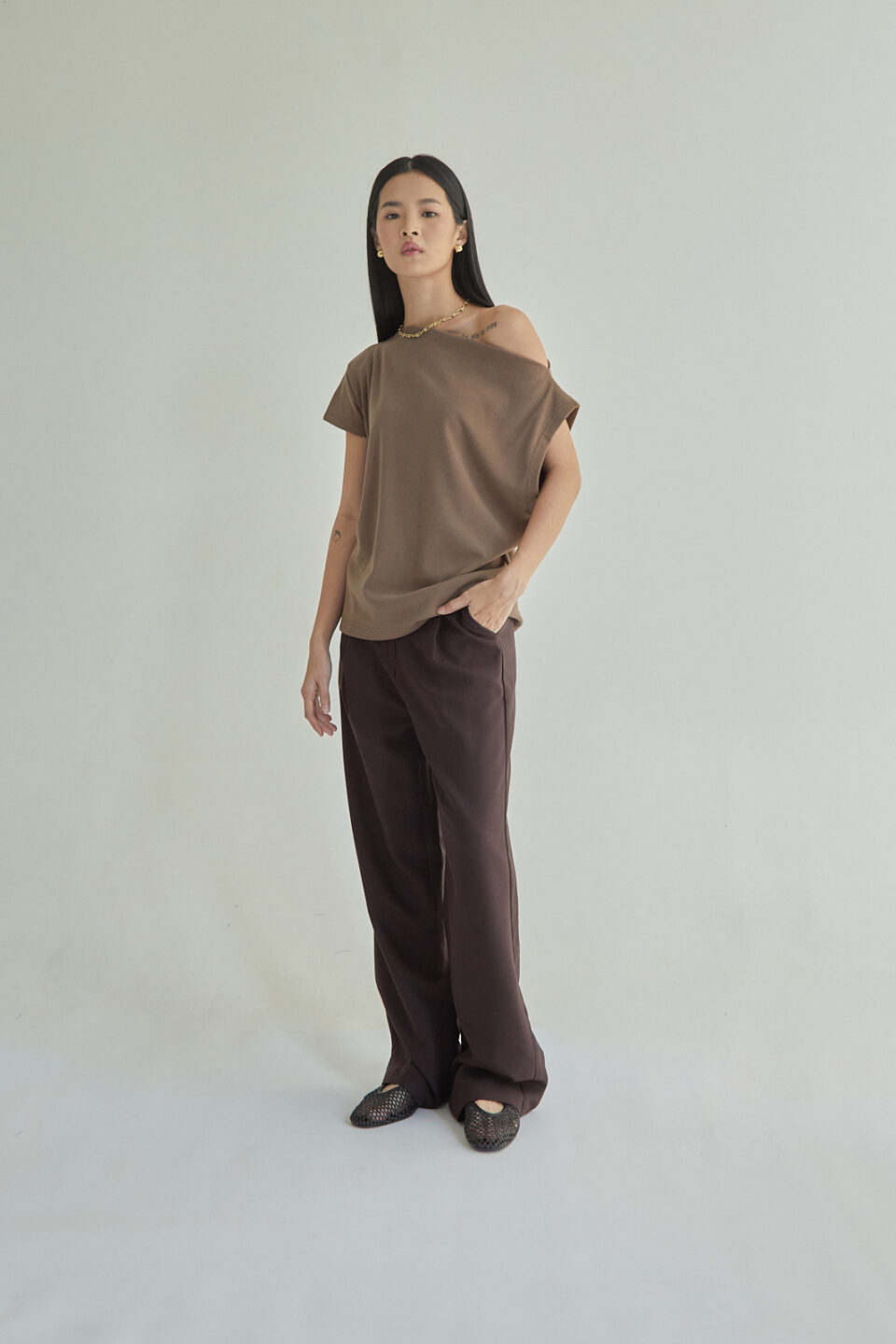 Studio Now Everra Asymmetric Top Mocca - Image 3