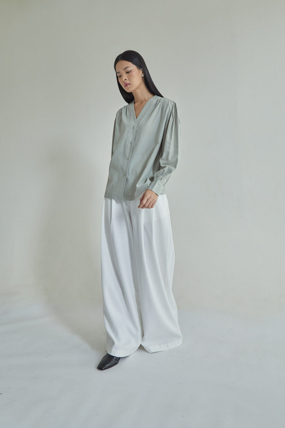 Studio Now Thalina Blouse Sage - Image 3