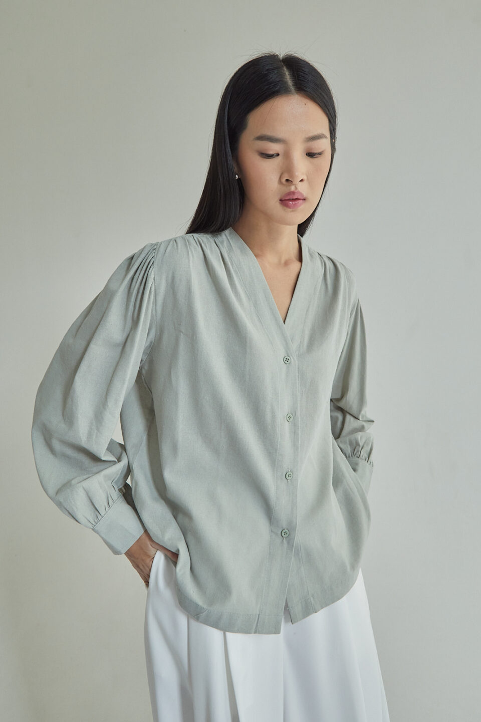 Studio Now Thalina Blouse Sage - Image 4