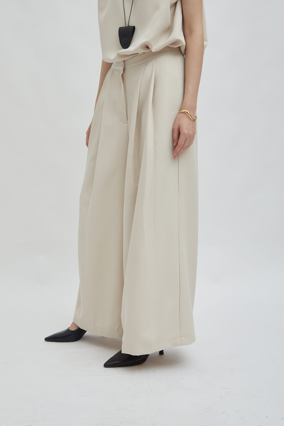 Athens Pants Almond
