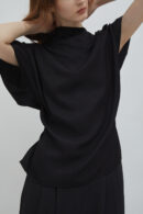 Frau top black