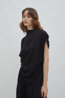Frau top black