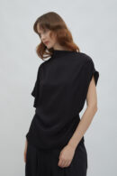 Frau top black