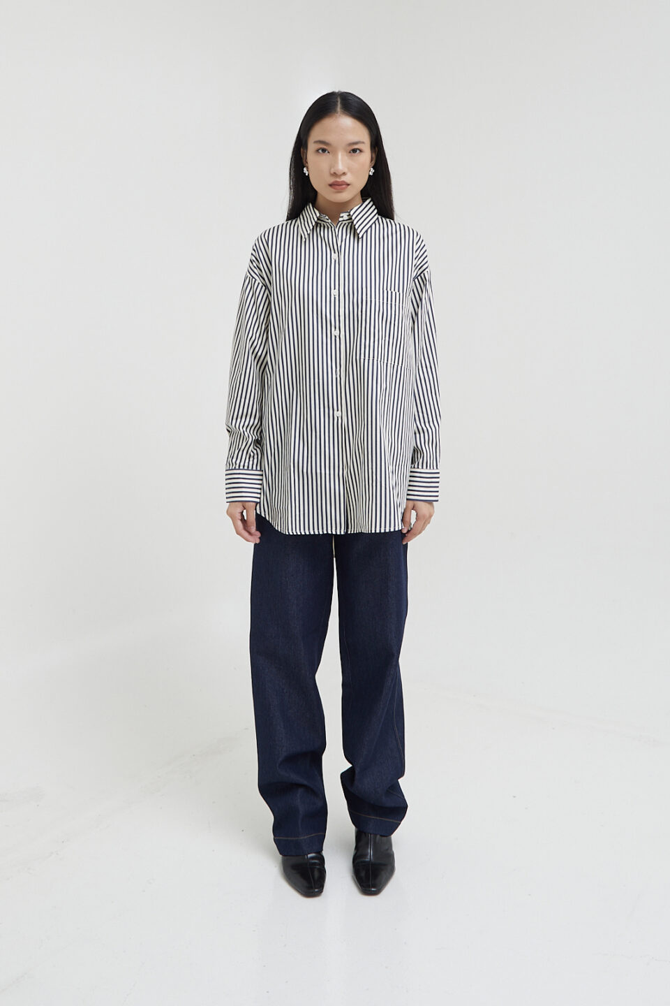 Avenue Shirt in Navy Stripe - Image 3