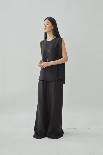 Studio Now Noire Tank Black