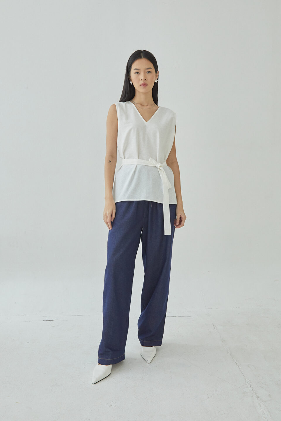 Studio Now Forme Sleeveless Tank White - Image 2