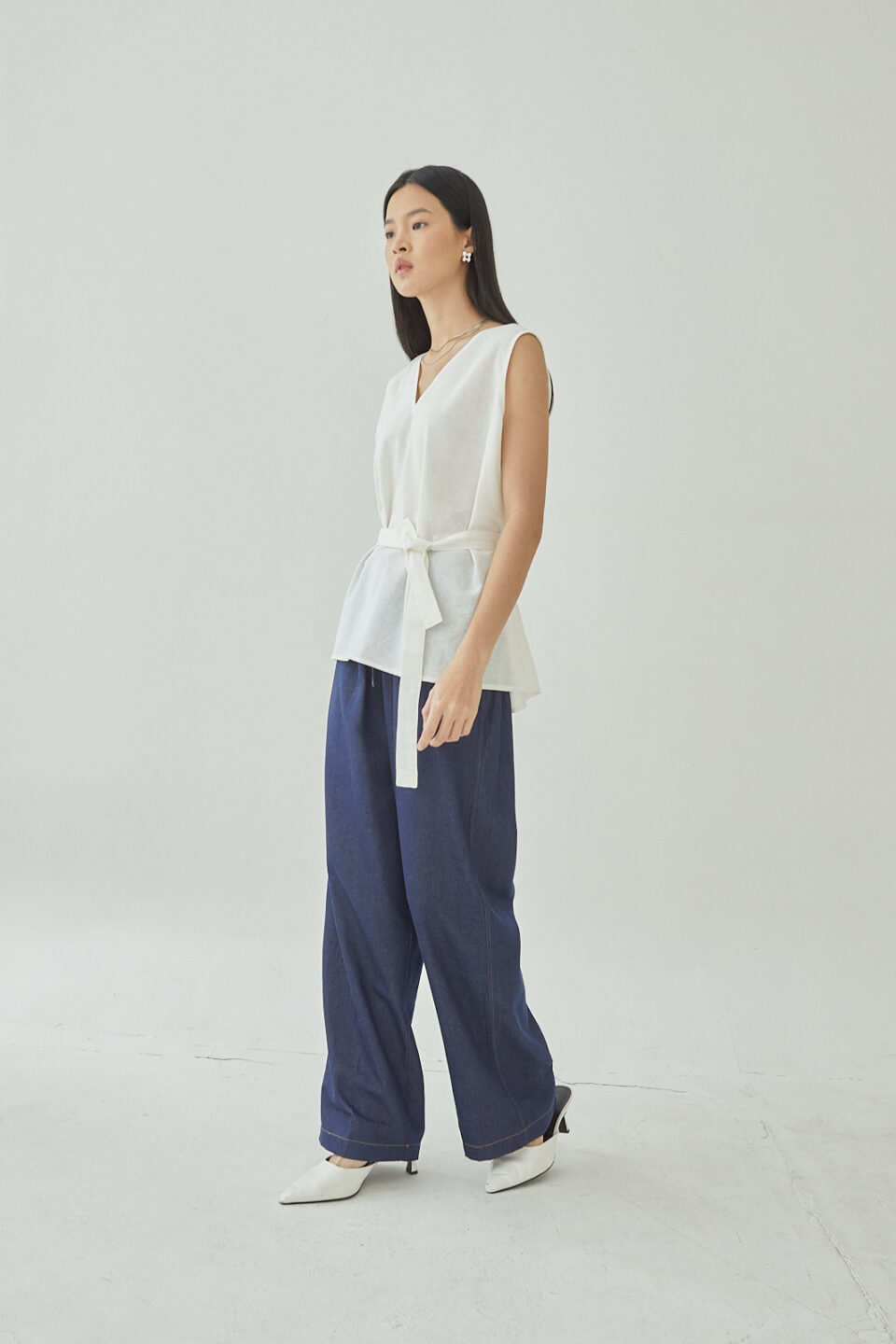 Studio Now Forme Sleeveless Tank White - Image 3