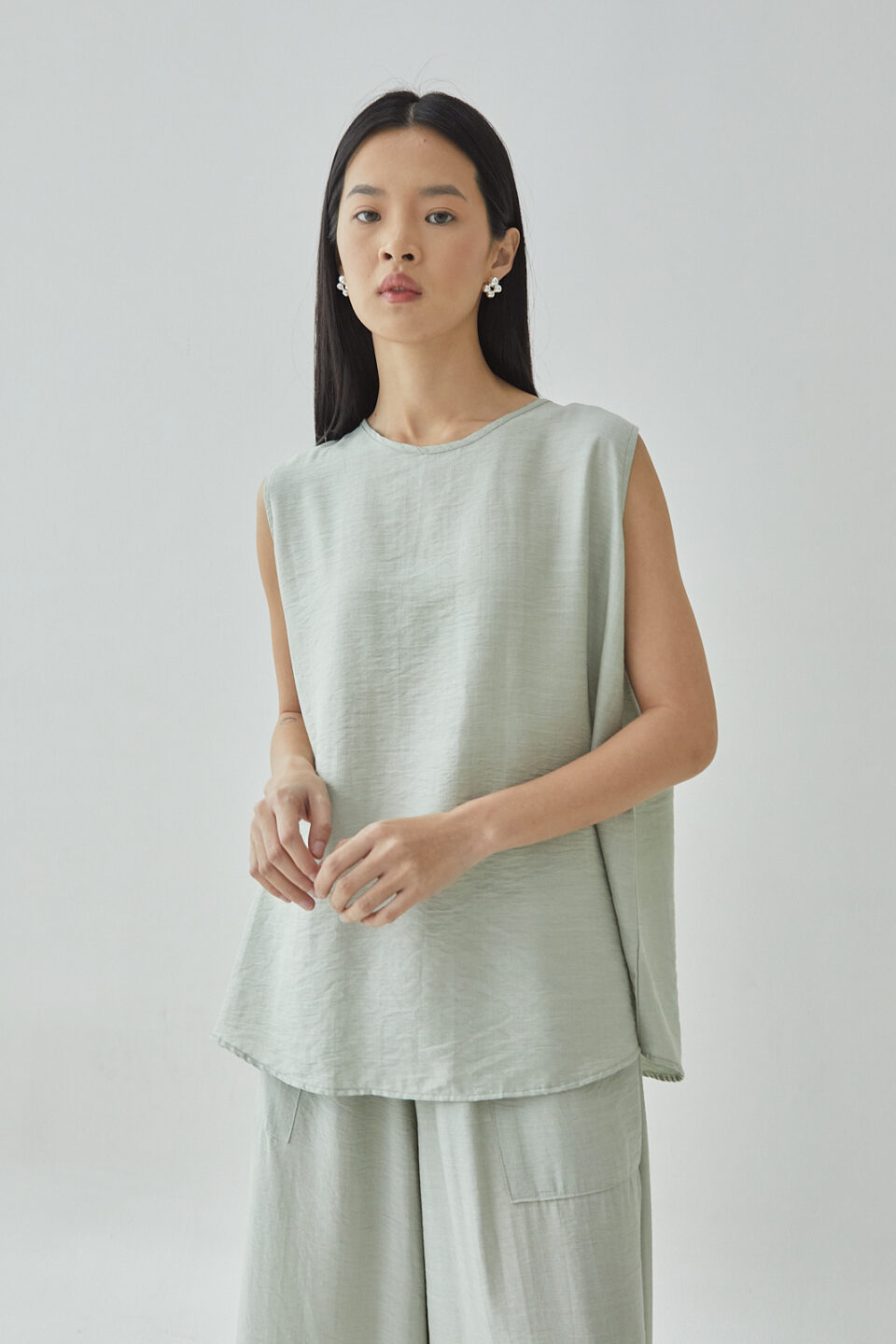 Studio Now Noire Tank Sage - Image 5