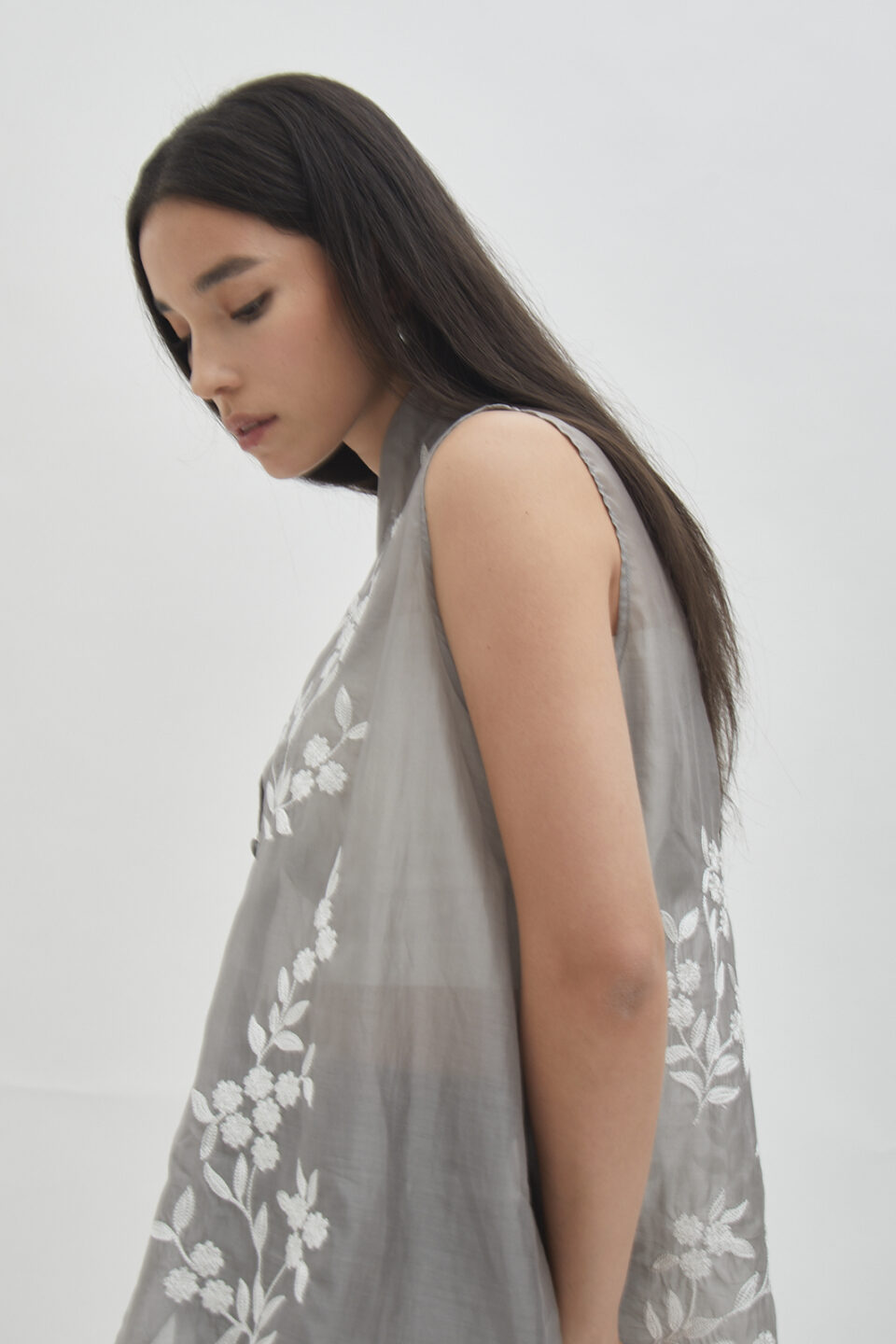 Savoy sleeveless top smoke - Image 2