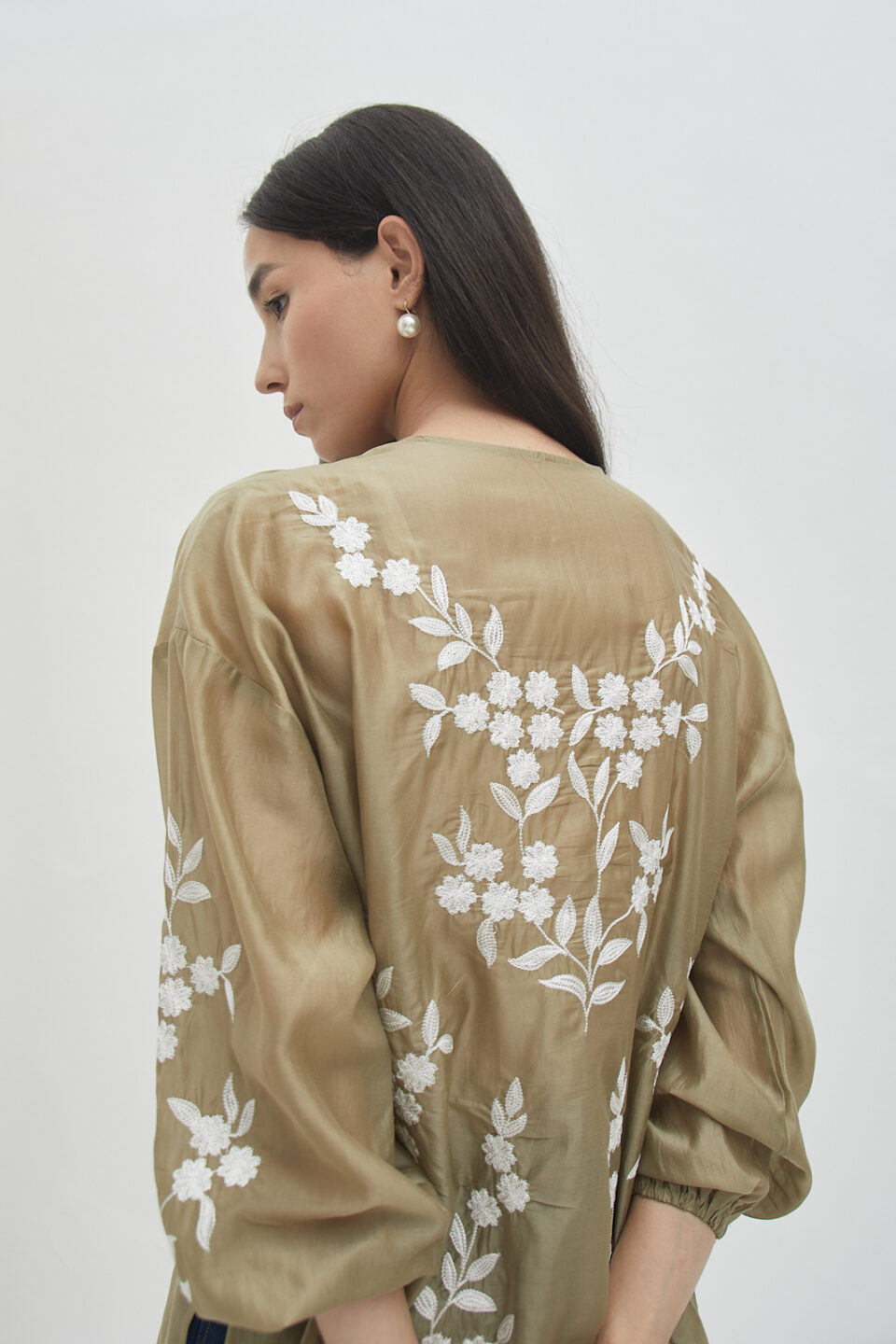 Savoy embroidered shirt in bronze - Image 9