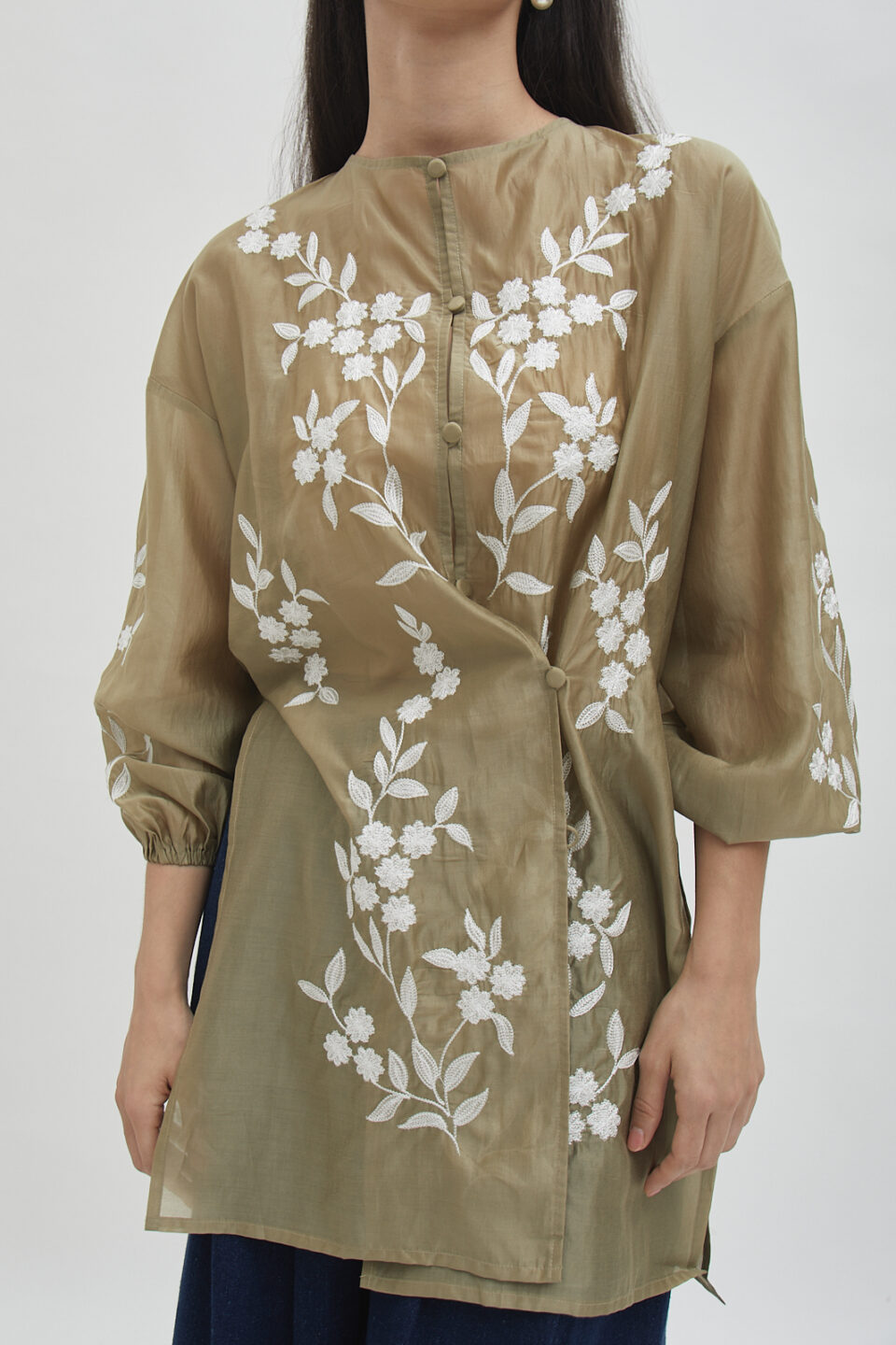 Savoy embroidered shirt in bronze - Image 7