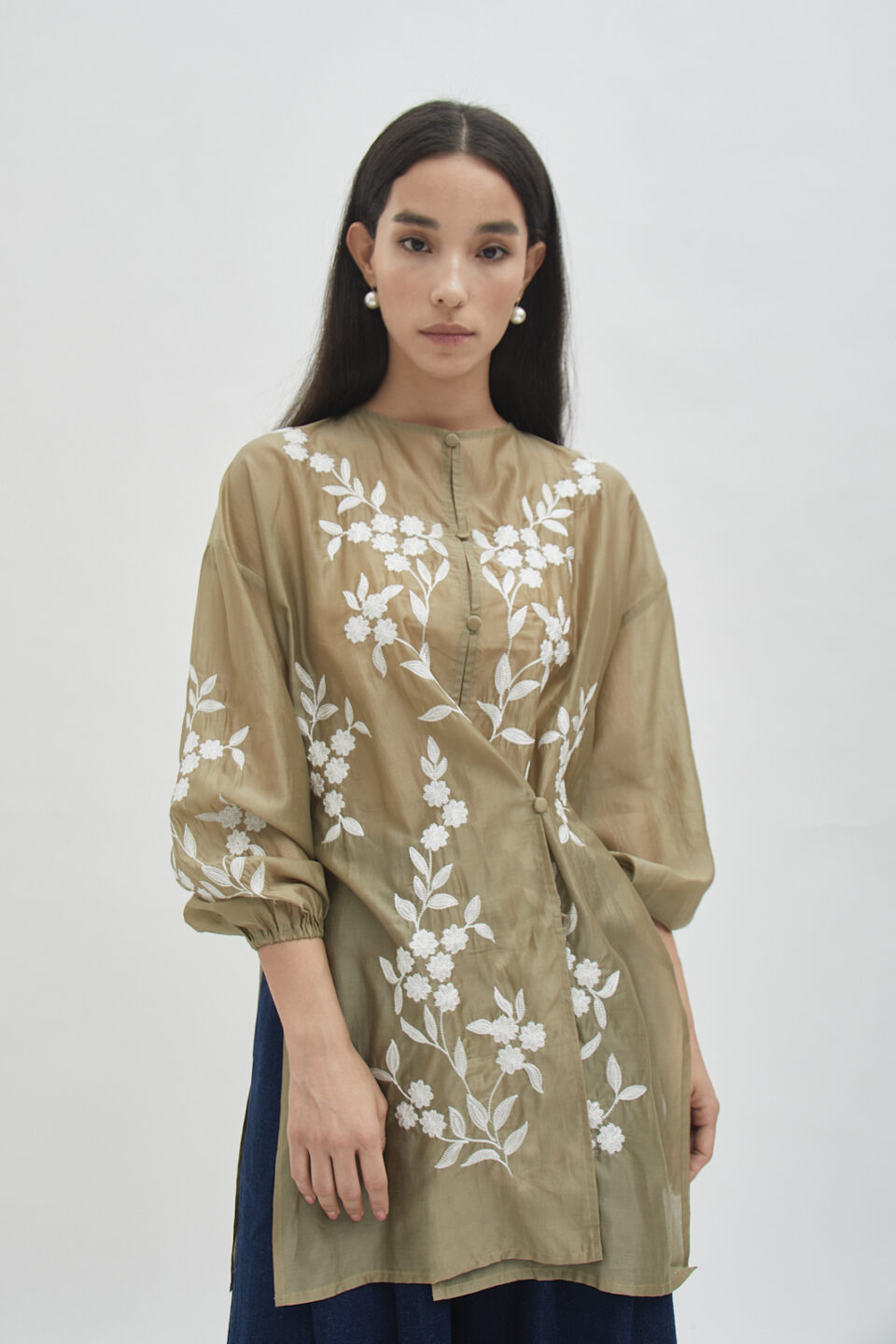 Savoy embroidered shirt in bronze - Image 6