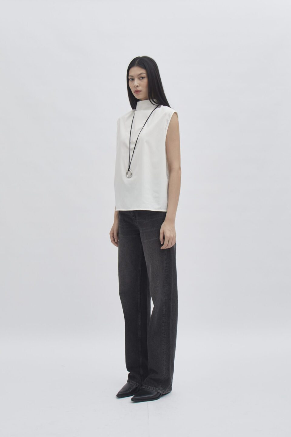 Still Top In White - Image 4