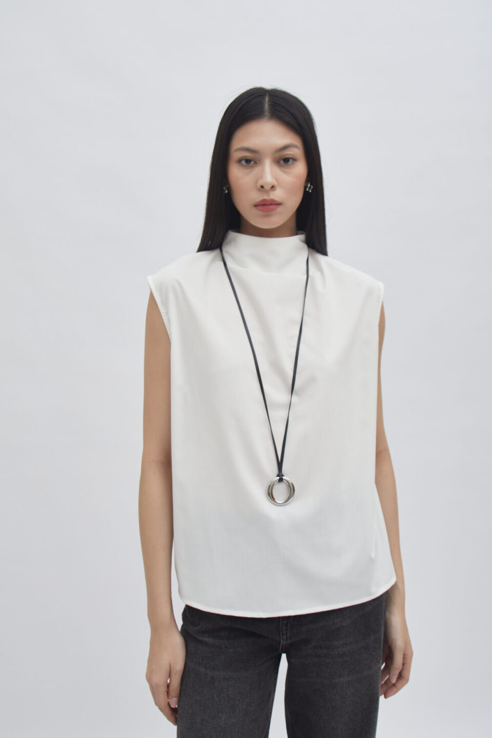 Still Top In White - Image 6