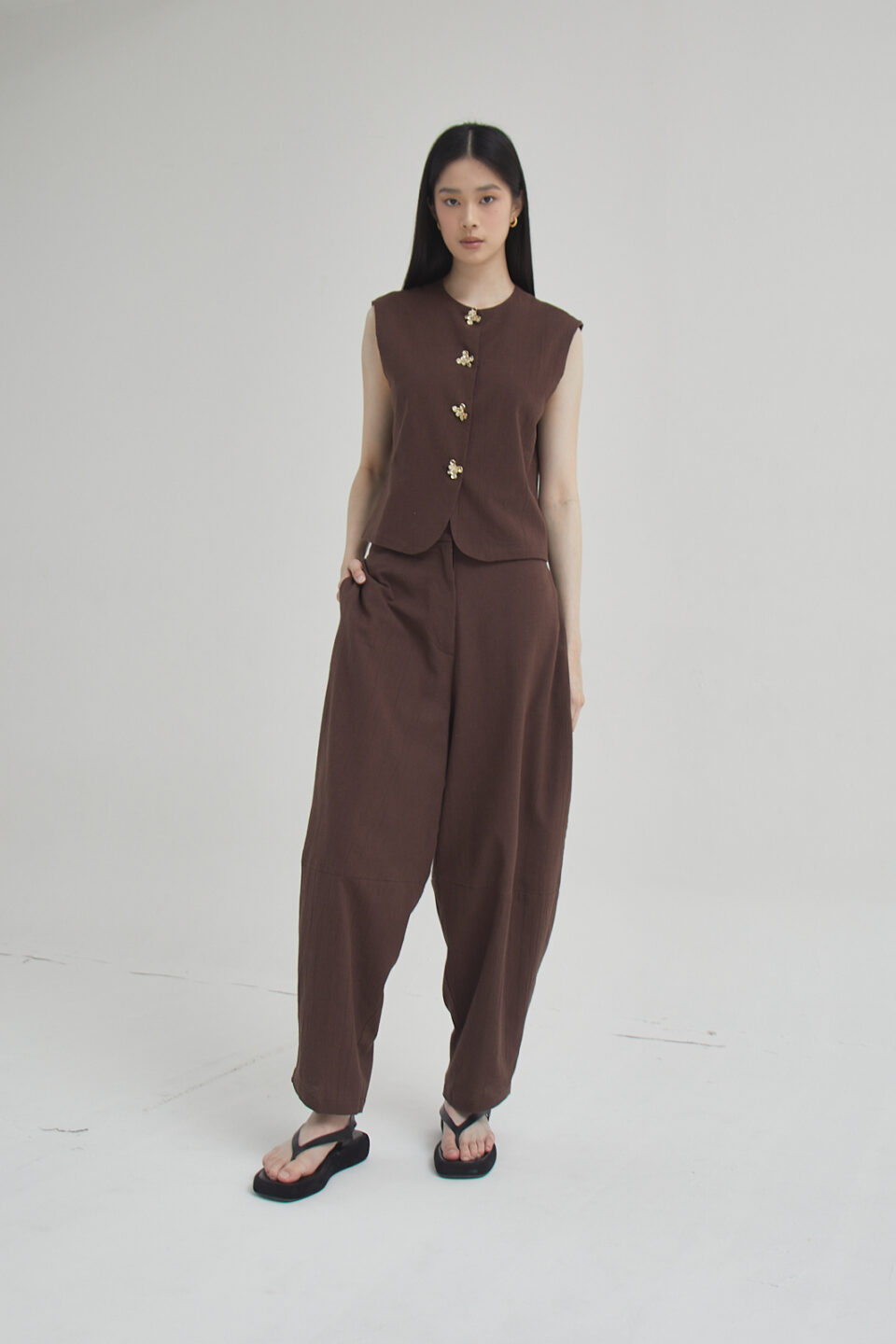 Curve Pants Brown - Image 4