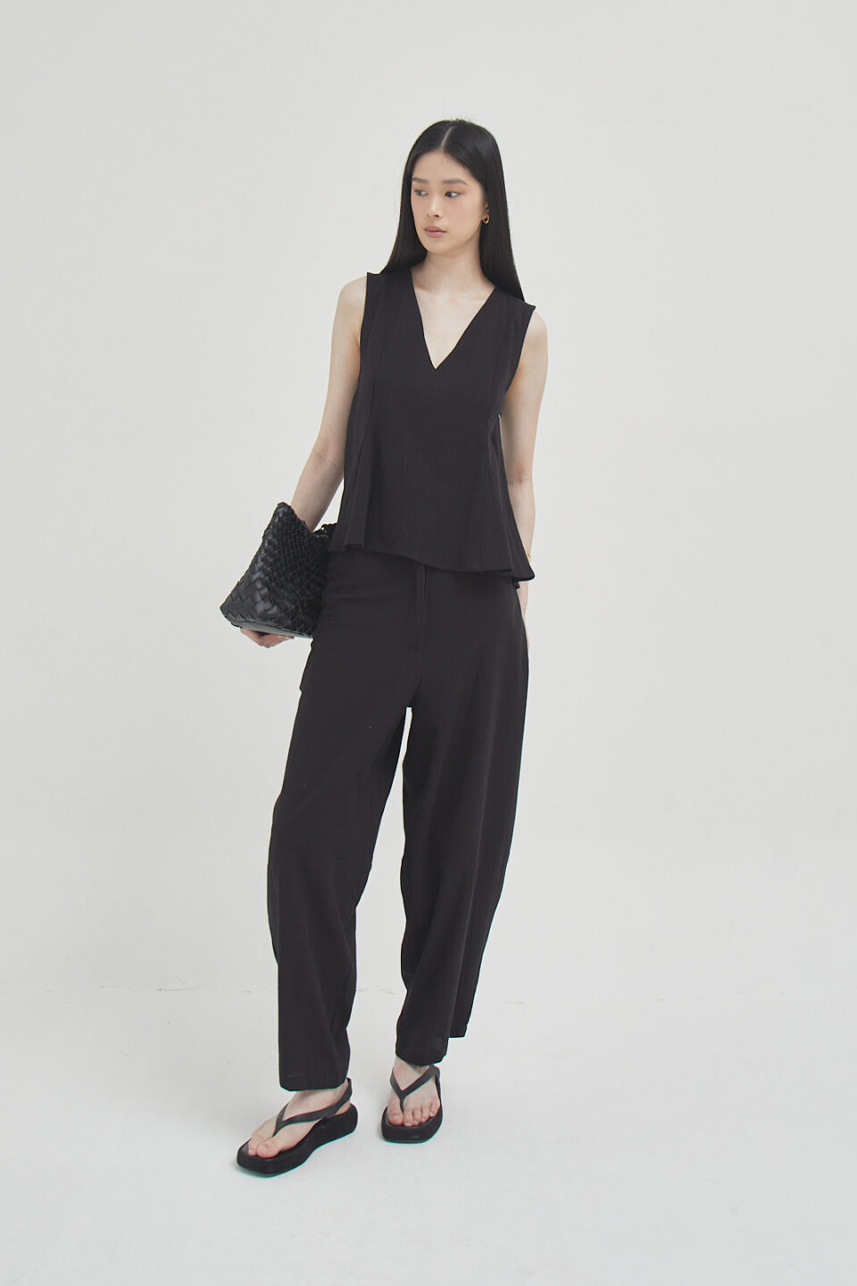 Angle Top Black - Image 4