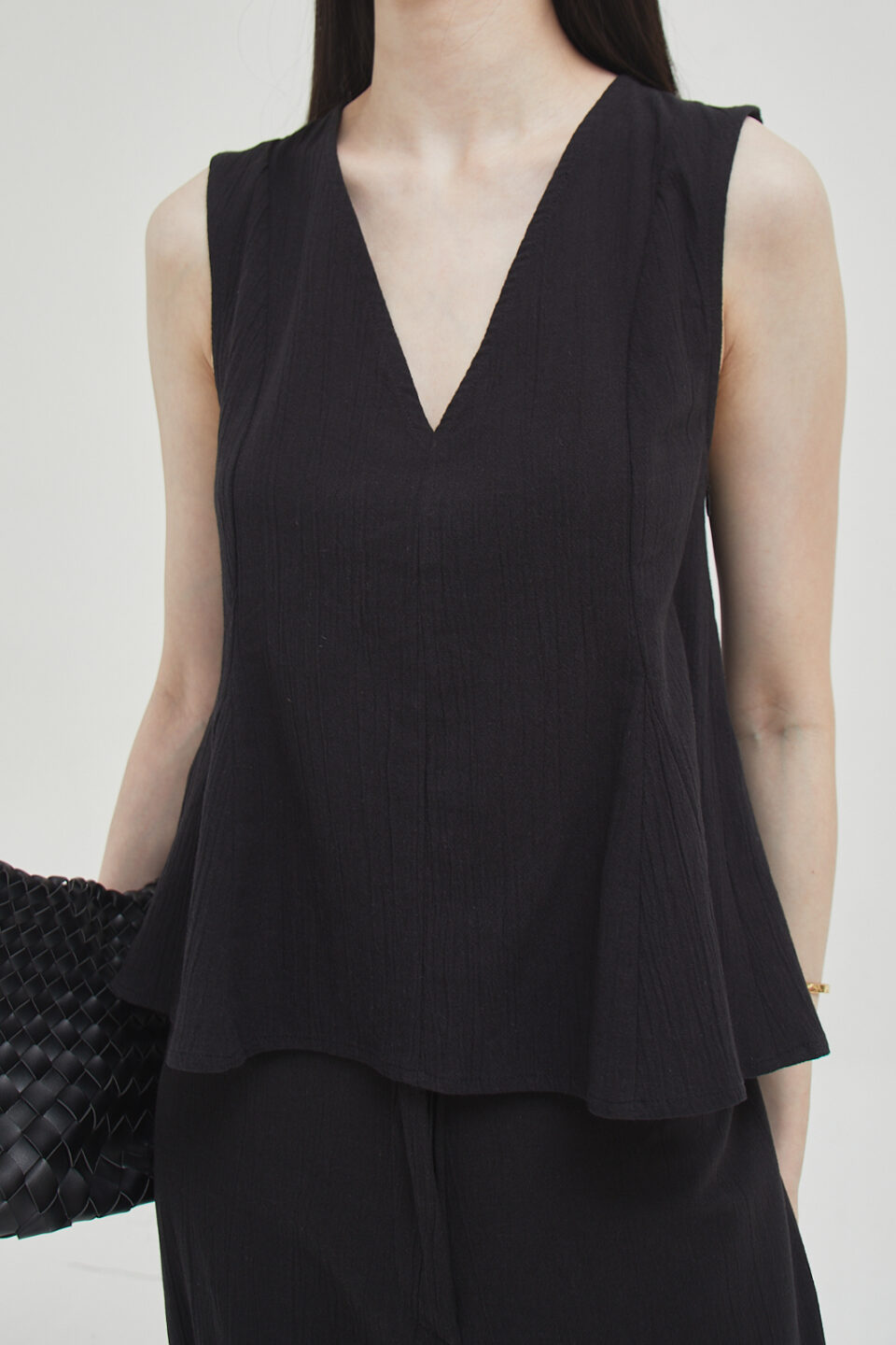 Angle Top Black - Image 6