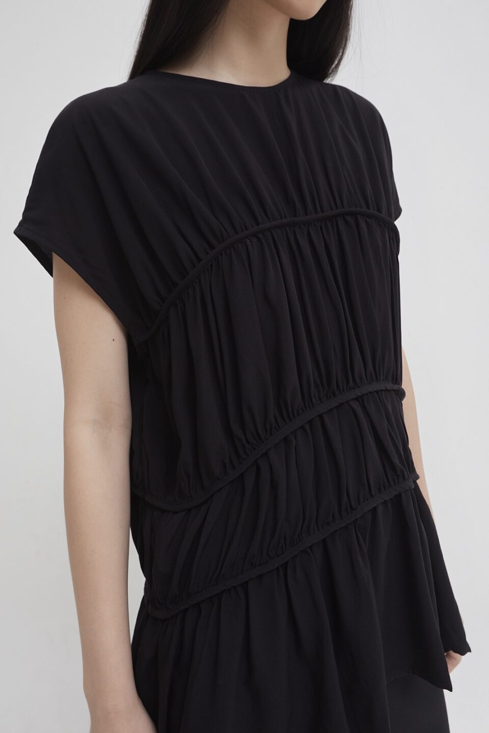 Roma ruched top black - Image 3