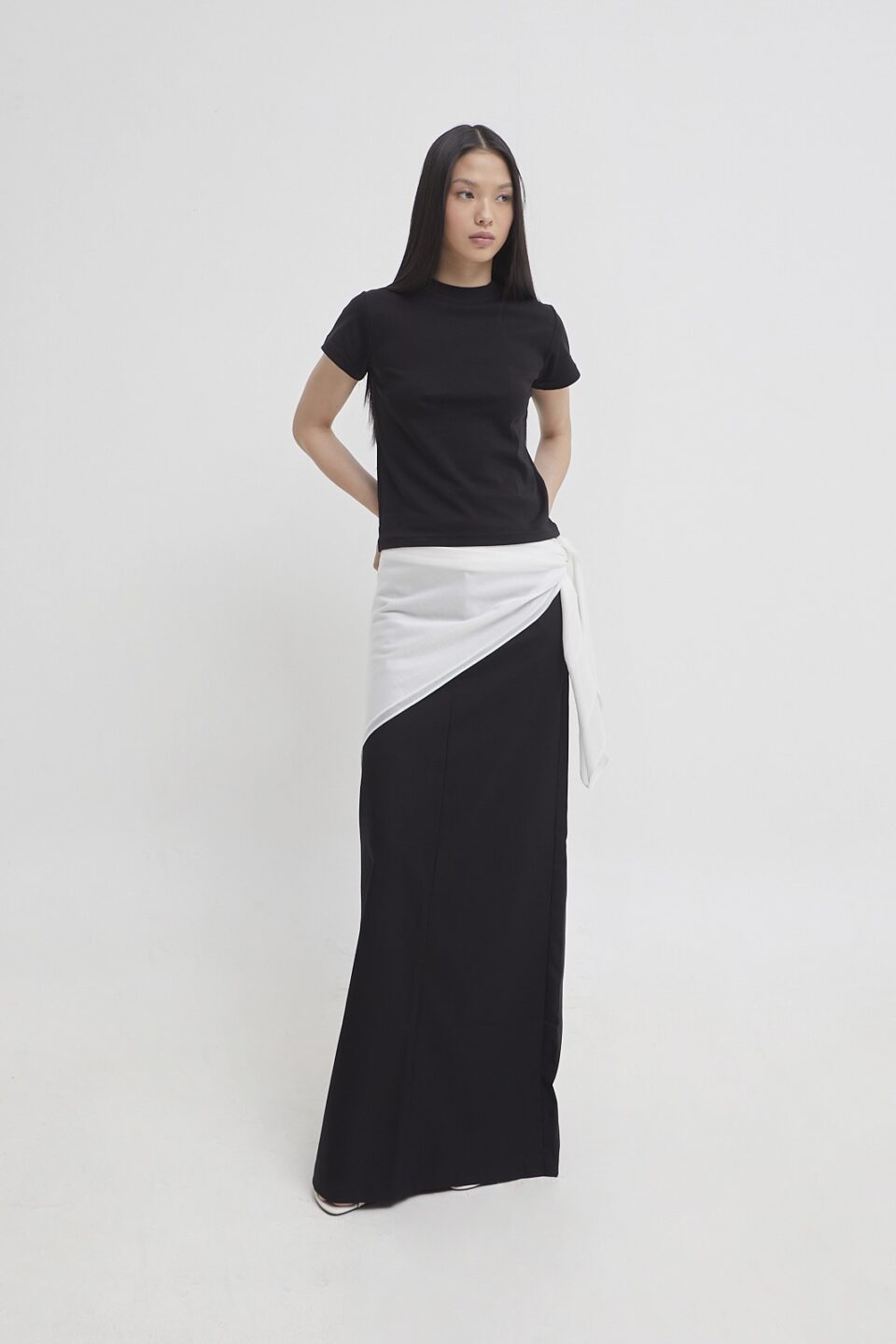 Cora T-Shirts Black - Image 4