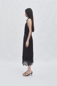 Veil sateen skirt black