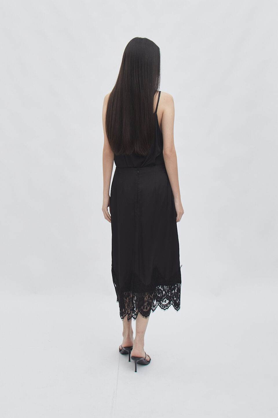 Veil sateen skirt black - Image 5