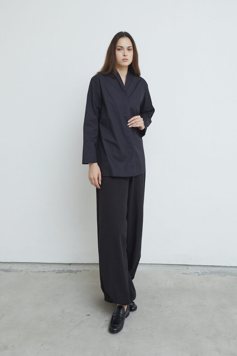 Domain Shirt in Black